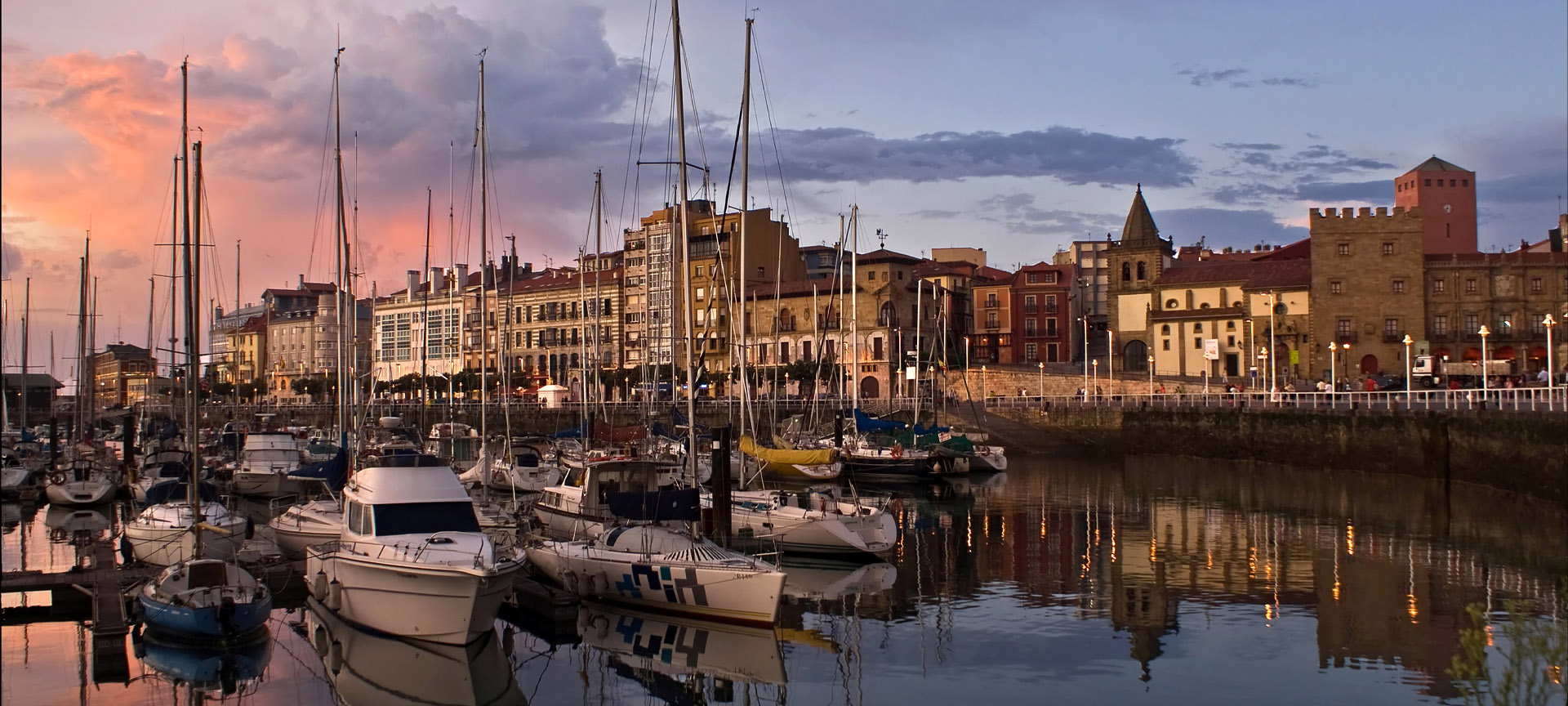 Port of Gijón (Asturias) Port of Gijón (Asturias)