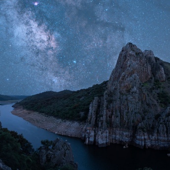 Sternenhimmel über dem Nationalpark Monfragüe, Extremadura