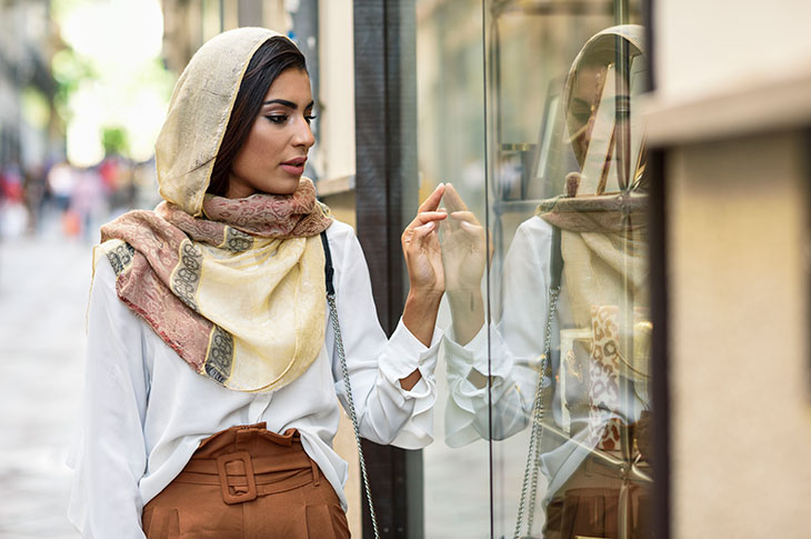 Woman shopping Woman shopping