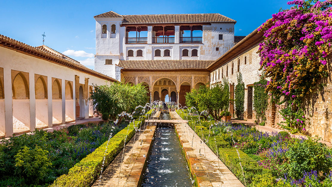 Generalife Gardens in Alhambra, Granada, Andalucía Generalife Gardens in Alhambra, Granada, Andalucía