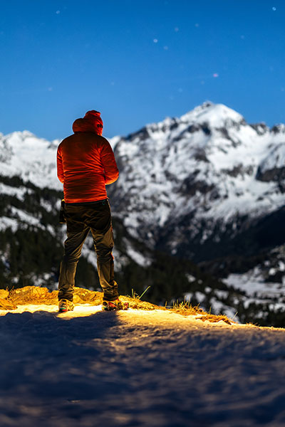 アラゴン州ウエスカのベナスケの山でハイキング アラゴン州ウエスカのベナスケの山でハイキング