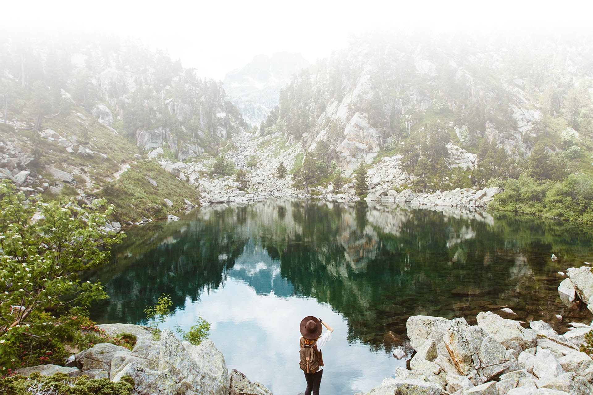Lago nel Parco Nazionale di Aigüestortes ed Estany de Sant Maurici Lago nel Parco Nazionale di Aigüestortes ed Estany de Sant Maurici
