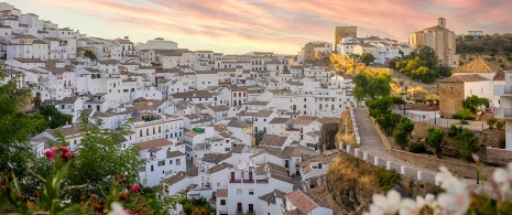 Setenil de las Bodegas, Cadiz, Andalusia Setenil de las Bodegas, Cadiz, Andalusia
